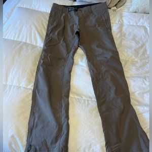 Men’s Prana Slim fit Stretch Zion material hiking pant. Like new. 32x32
